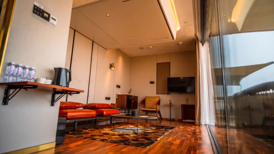 1637898795084051536.jpg 10.jpg